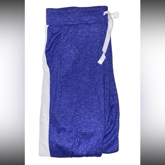 PINK Victoria's Secret Sleepwear Pants, blue with white stripe. Size medium - Picture 14 of 14